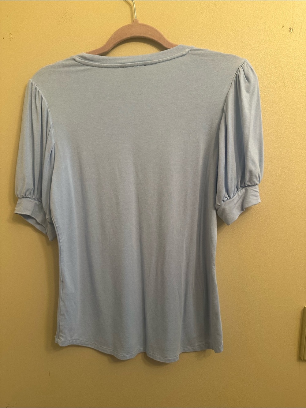 Tahari Light Blue Puff Sleeve Knit Top Size SP  Feminine Stretch Tee 1092 - Picture 4 of 9